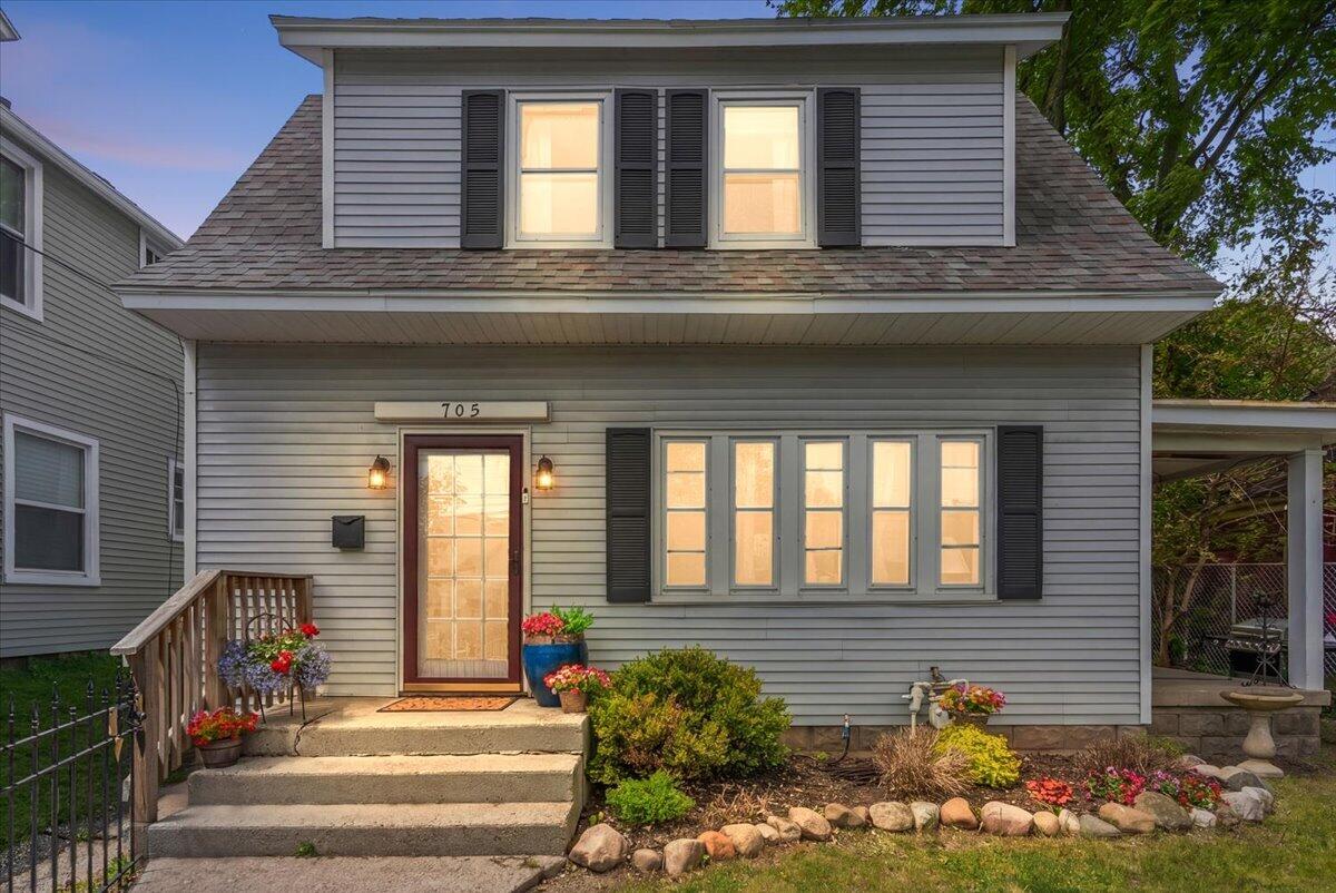 705 Lafayette Avenue NE Grand Rapids MI 49503