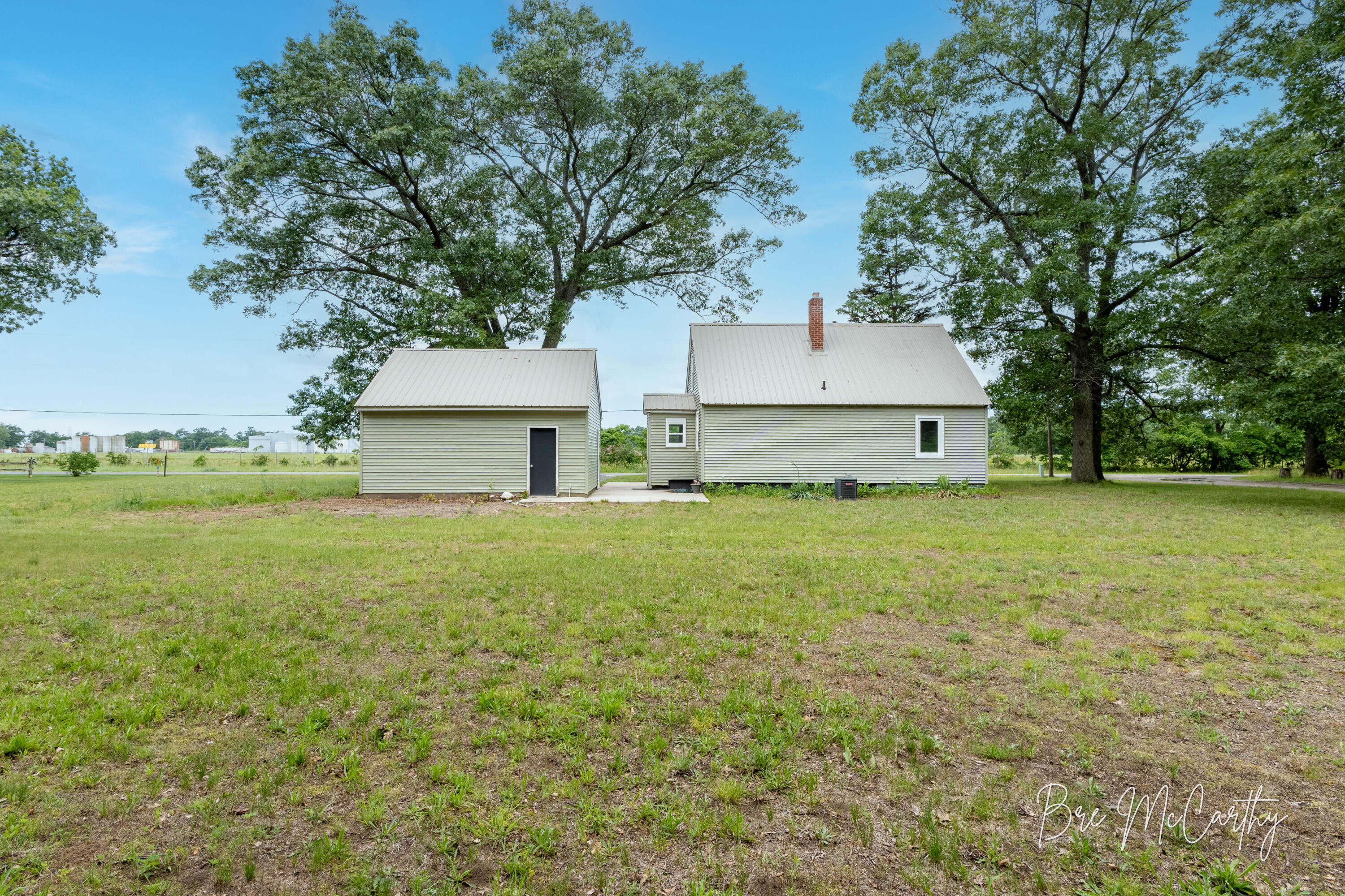 1186 N Wood Street Muskegon MI 49445