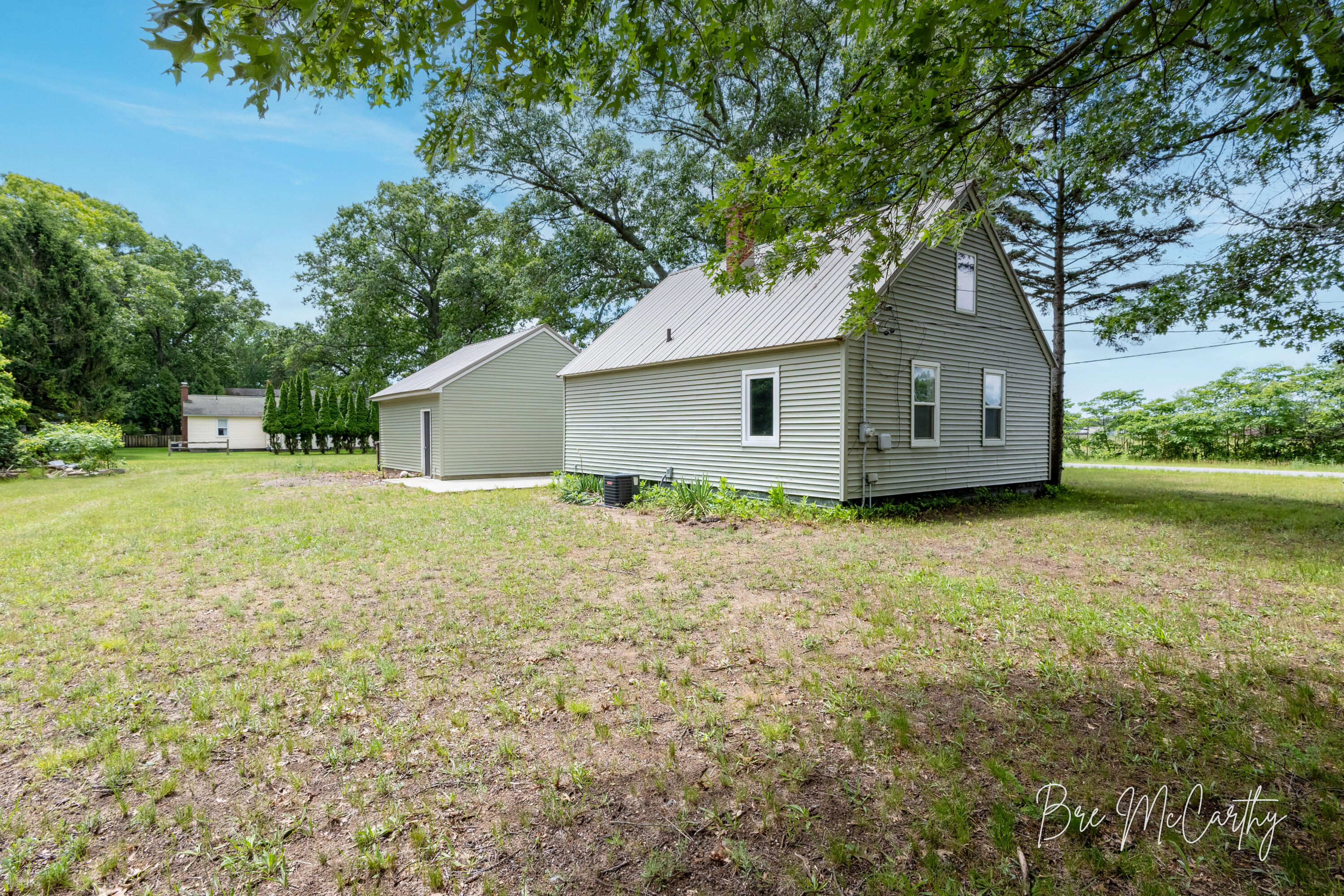 1186 N Wood Street Muskegon MI 49445