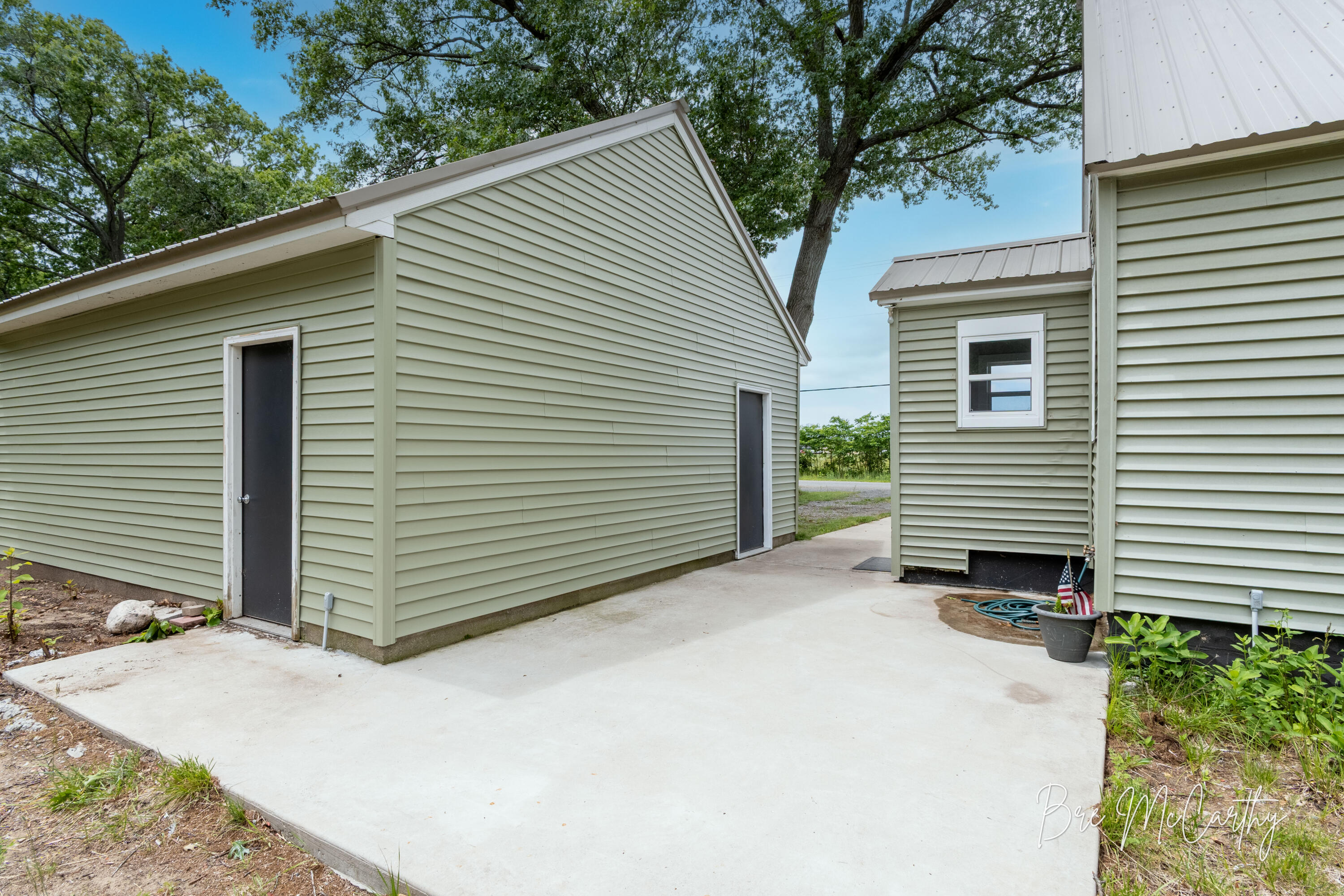 1186 N Wood Street Muskegon MI 49445