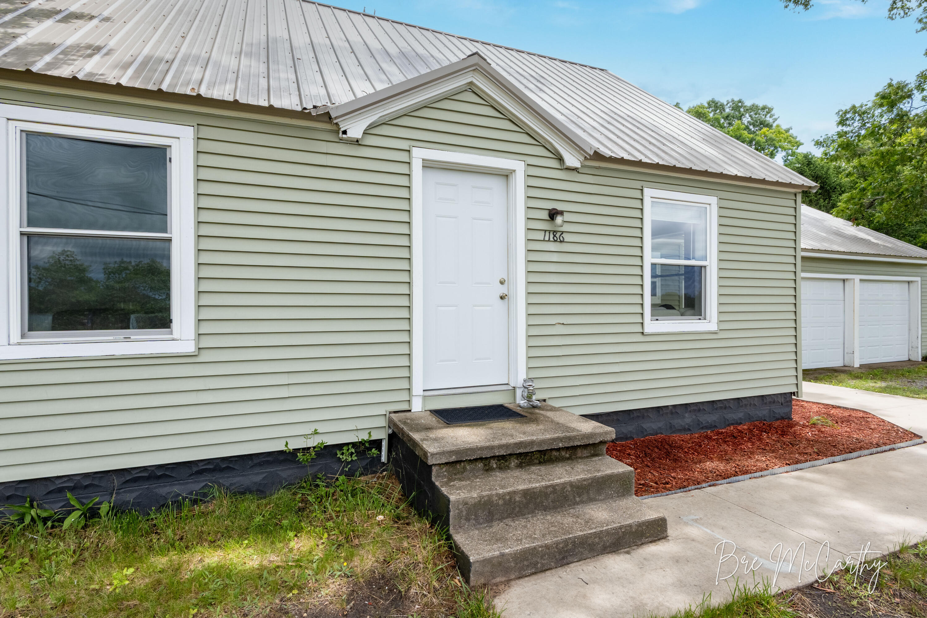 1186 N Wood Street Muskegon MI 49445