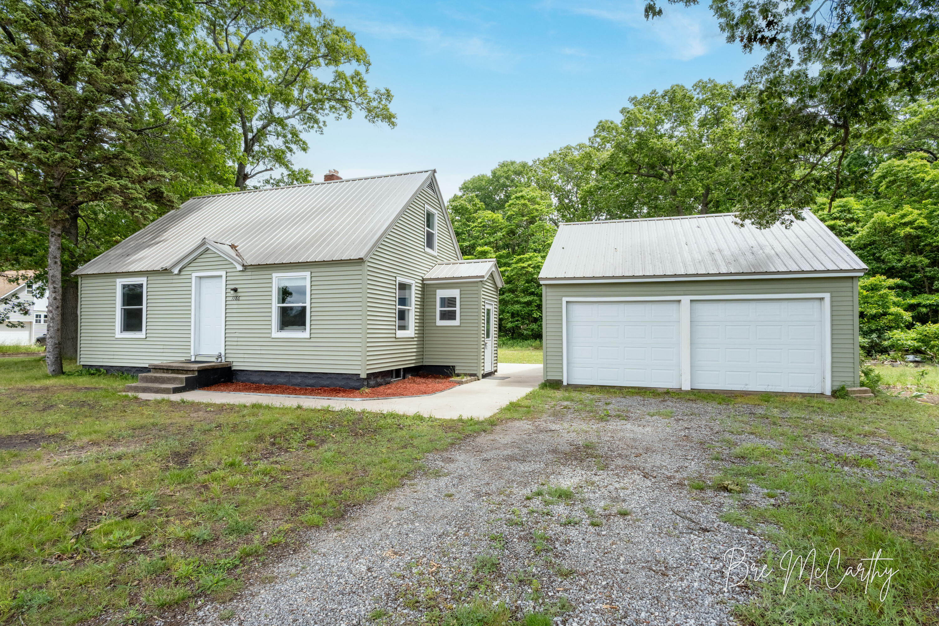 1186 N Wood Street Muskegon MI 49445