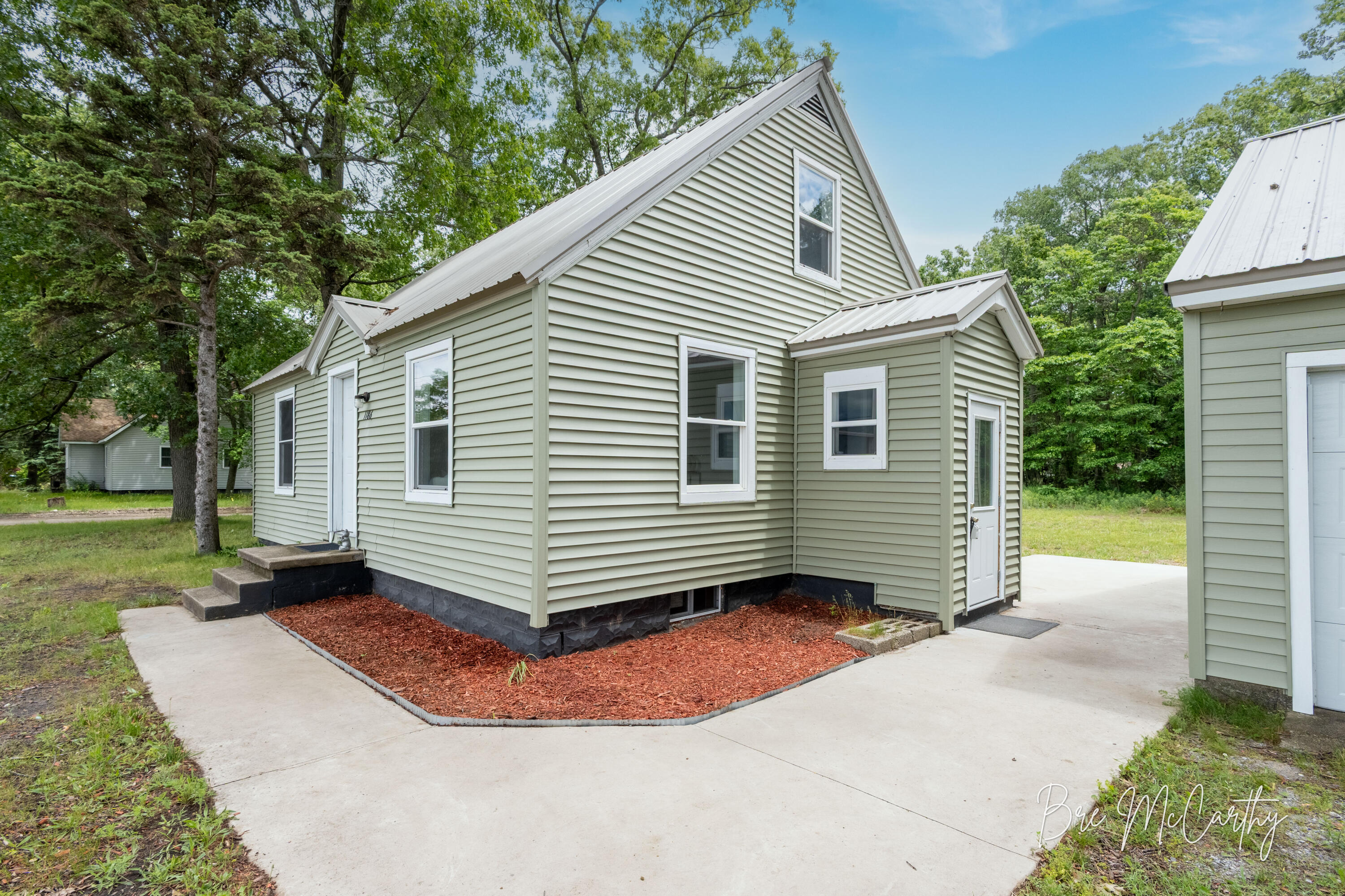 1186 N Wood Street Muskegon MI 49445