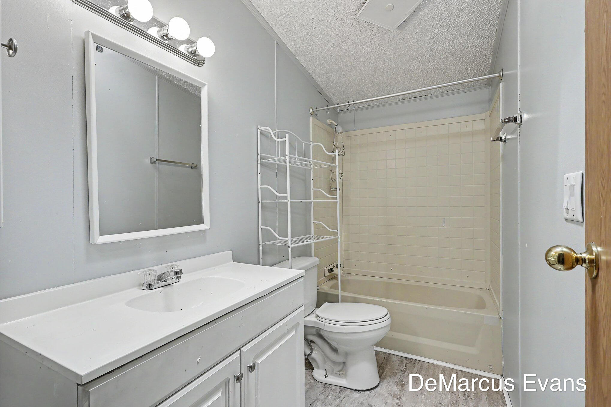 1575 S Brooks Road Muskegon MI 49442
