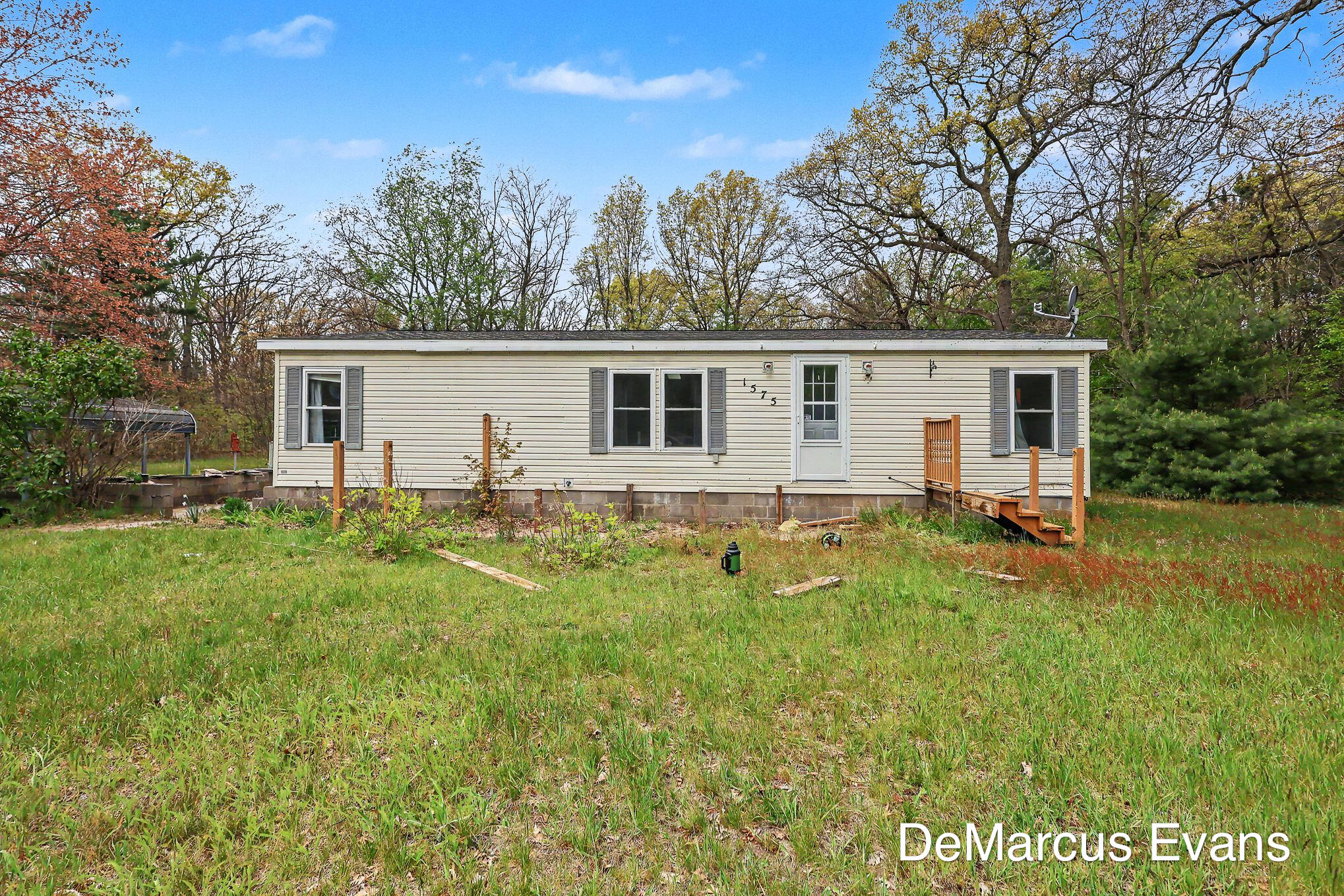 1575 S Brooks Road Muskegon MI 49442
