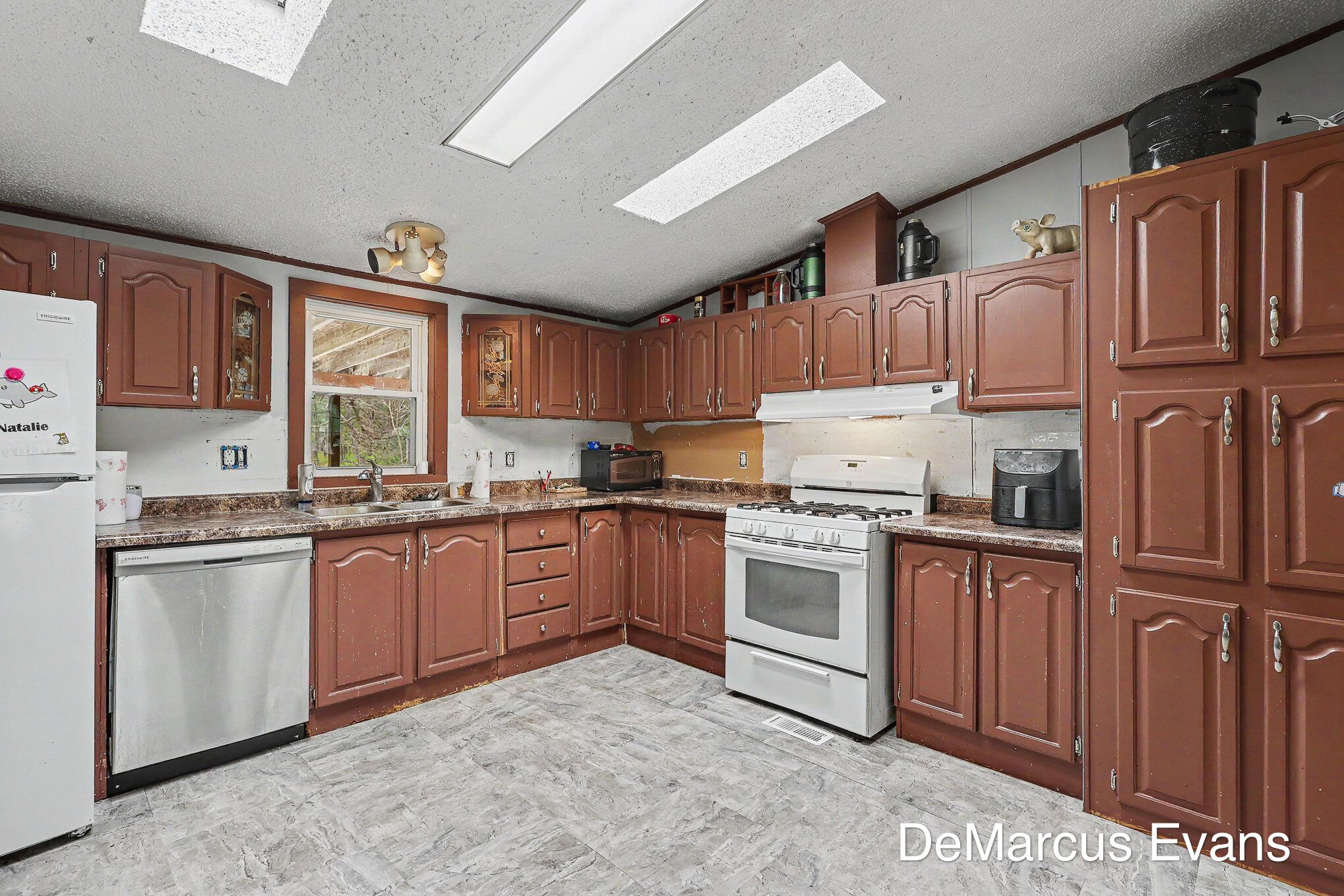 1575 S Brooks Road Muskegon MI 49442