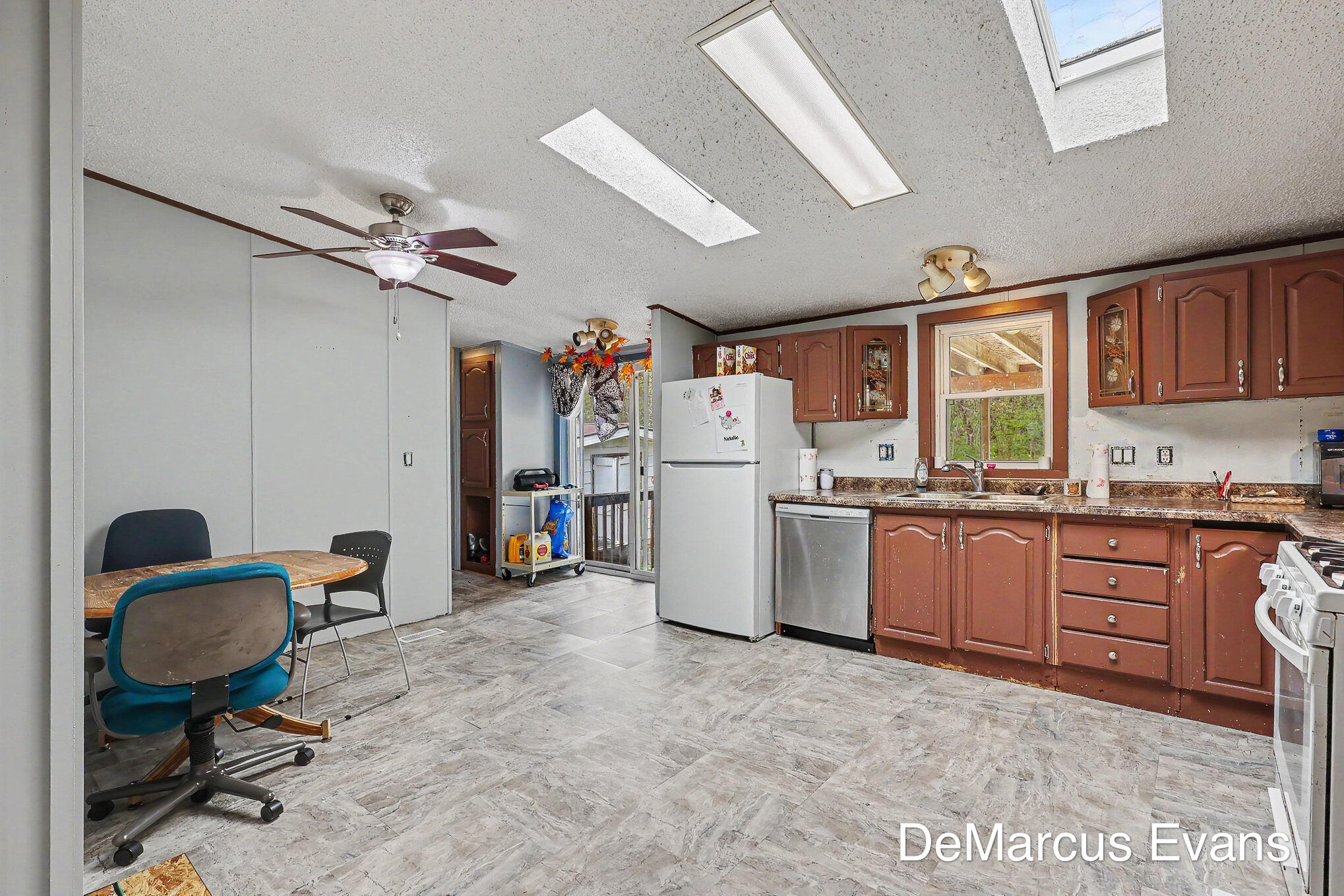 1575 S Brooks Road Muskegon MI 49442