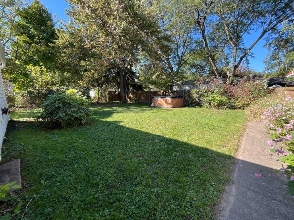 1119 Chrysler Street Kalamazoo MI 49048