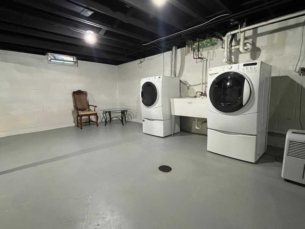 1119 Chrysler Street Kalamazoo MI 49048