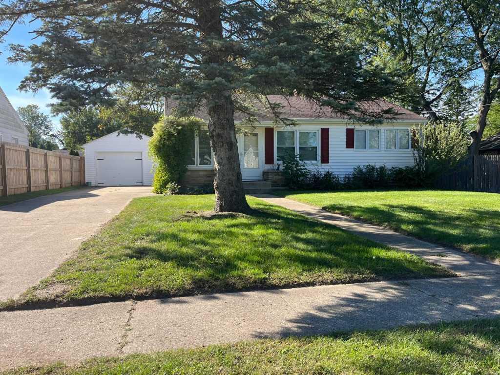 1119 Chrysler Street Kalamazoo MI 49048