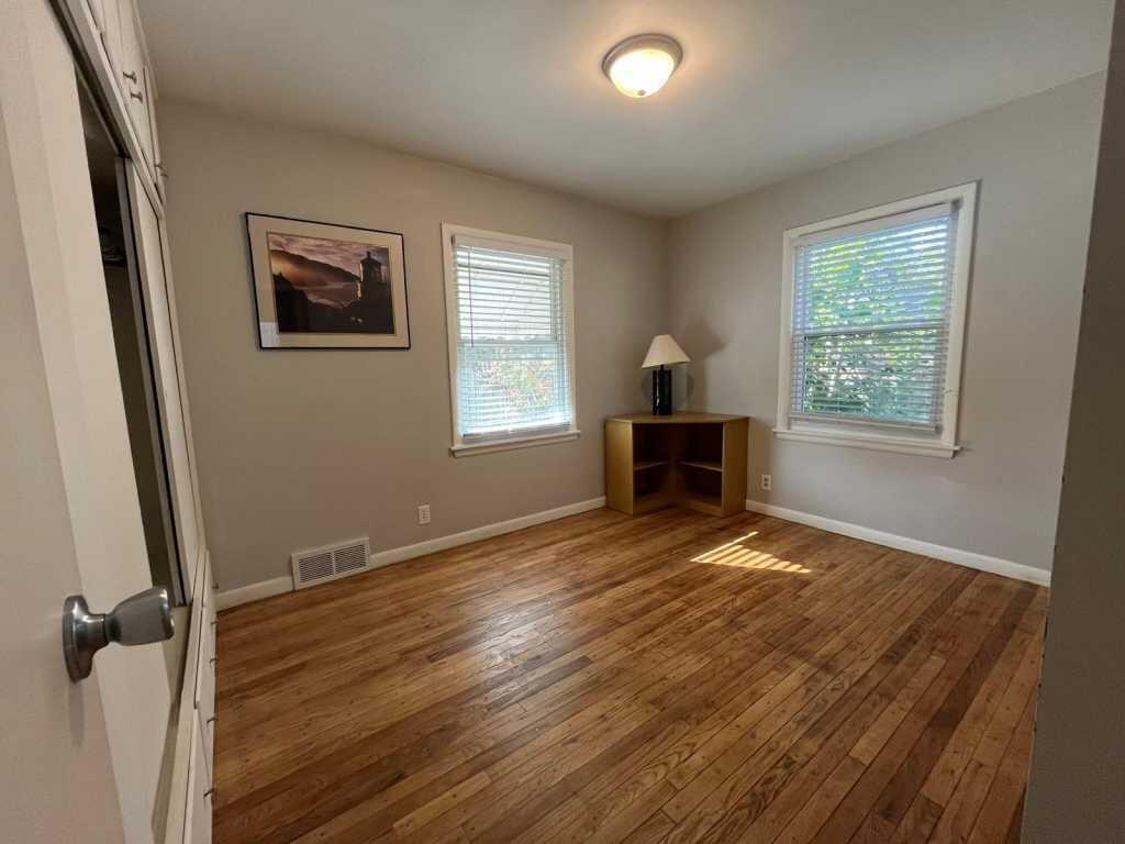 1119 Chrysler Street Kalamazoo MI 49048
