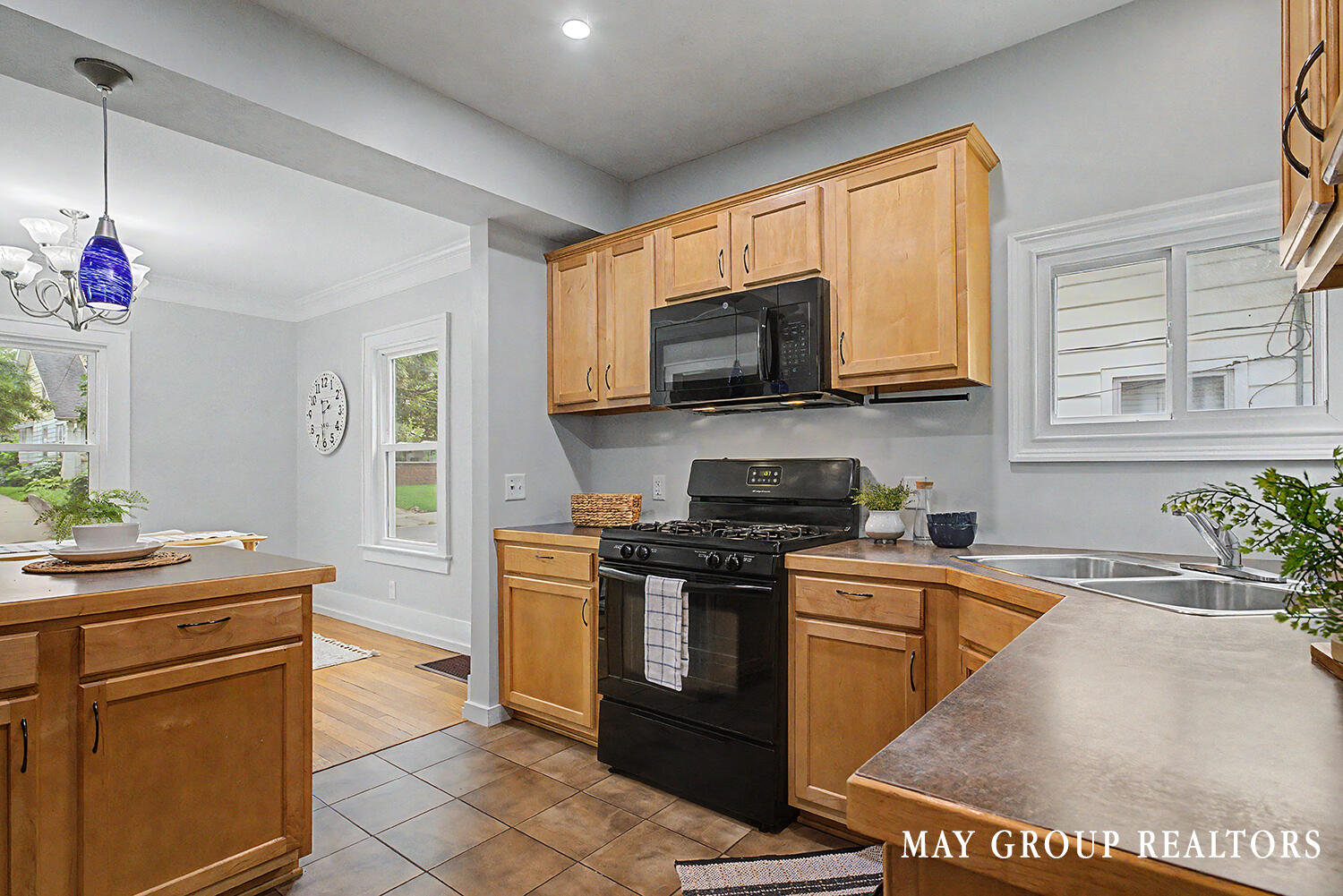 143 Burr Oak Street NE Grand Rapids MI 49505
