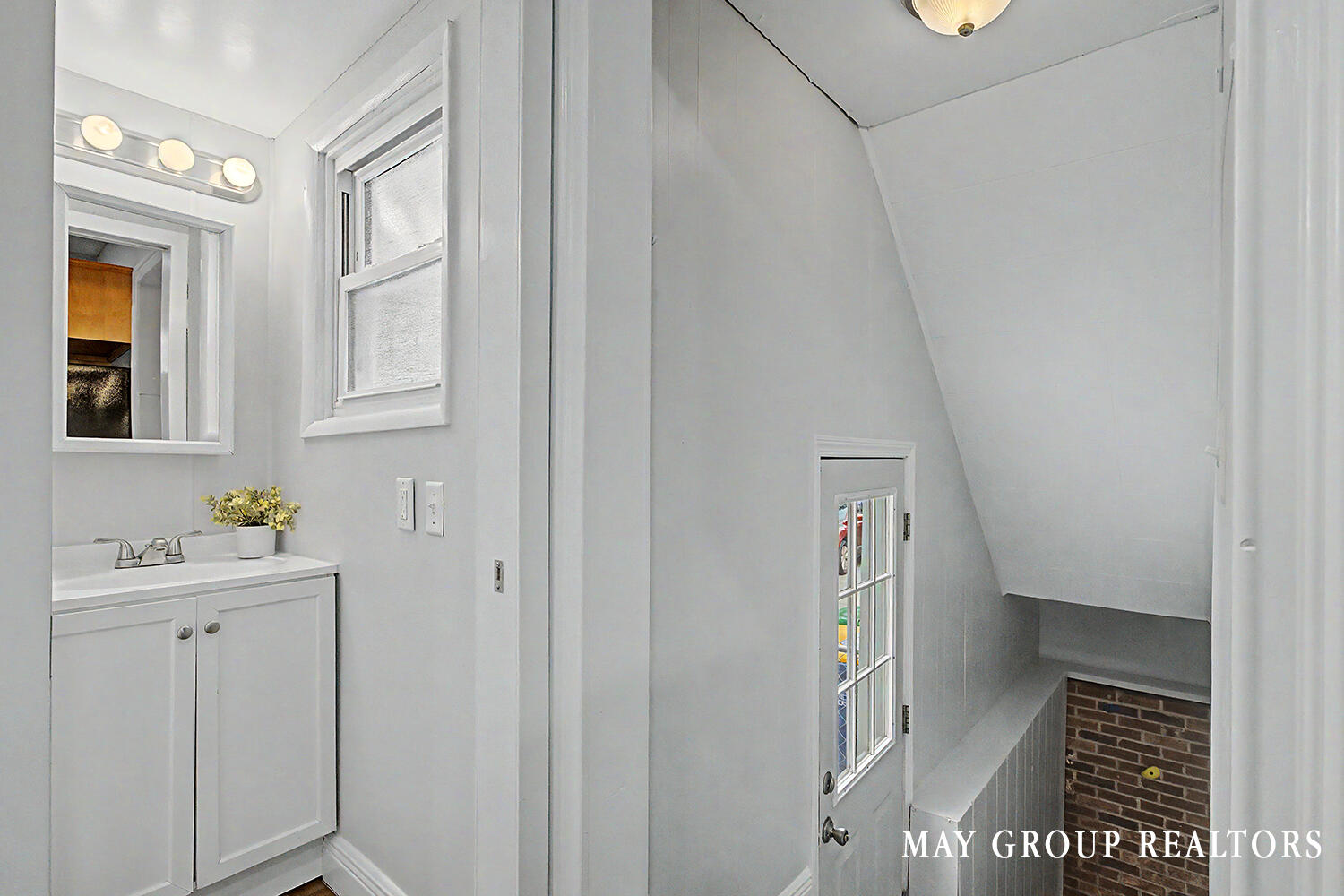143 Burr Oak Street NE Grand Rapids MI 49505