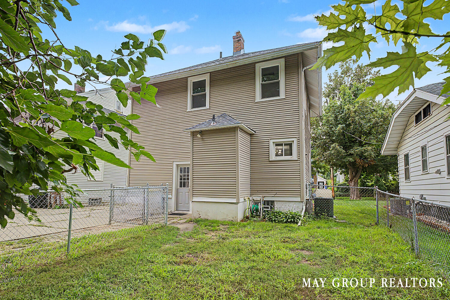 143 Burr Oak Street NE Grand Rapids MI 49505