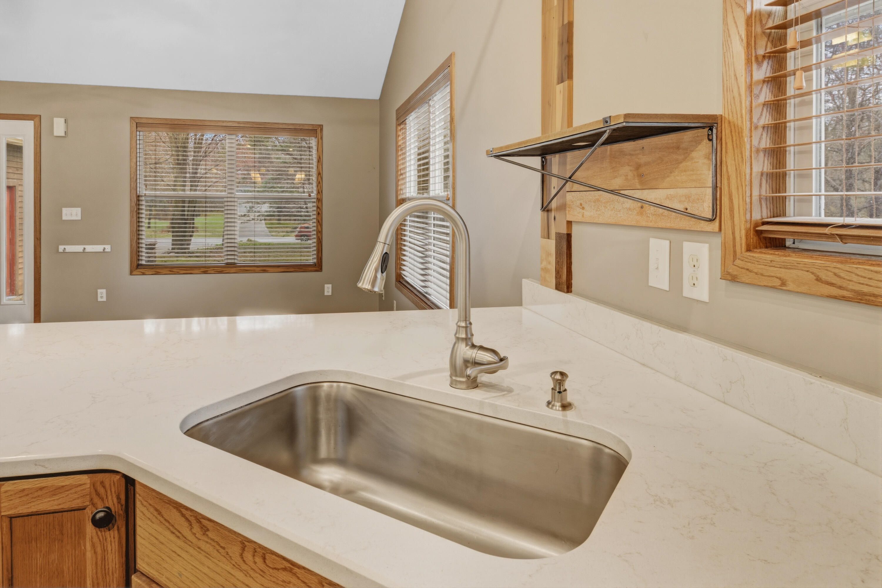 6417 Ototeman Trail Saugatuck MI 49453