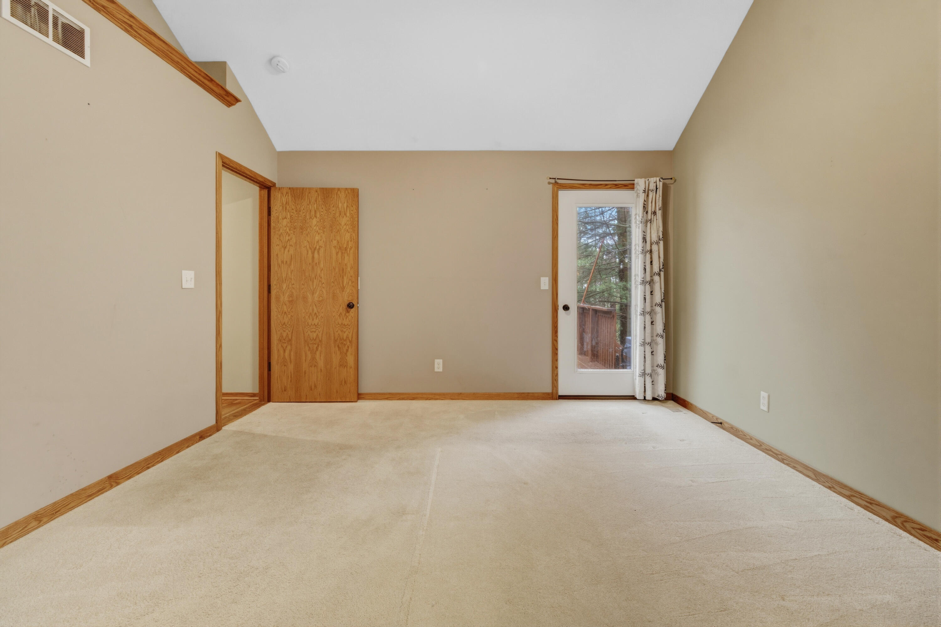 6417 Ototeman Trail Saugatuck MI 49453
