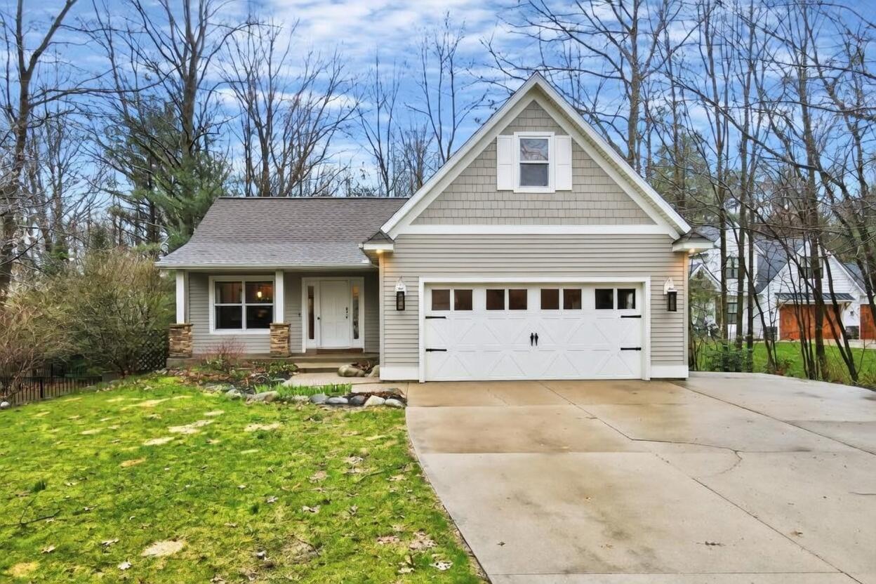 6417 Ototeman Trail Saugatuck MI 49453