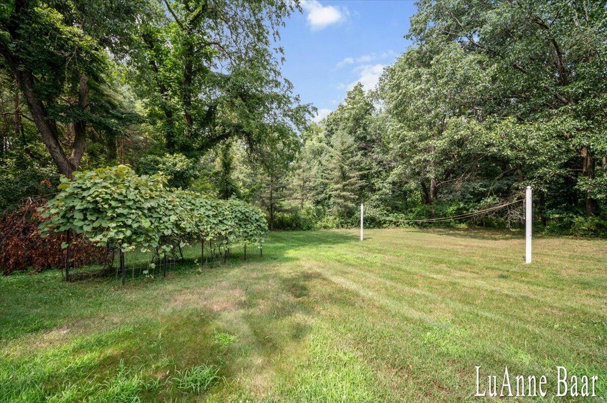 6027 9 Mile Road NE Rockford MI 49341