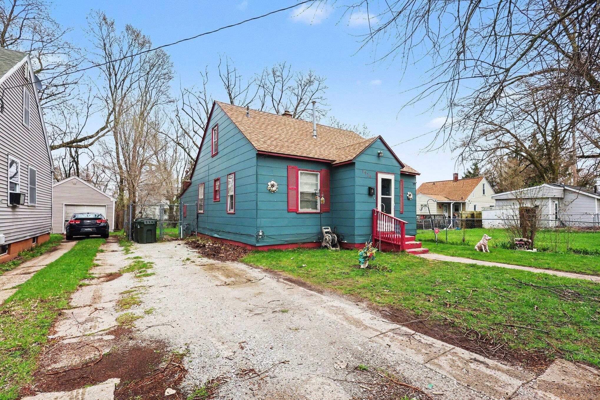 1974 Kinsey Street Muskegon MI 49441