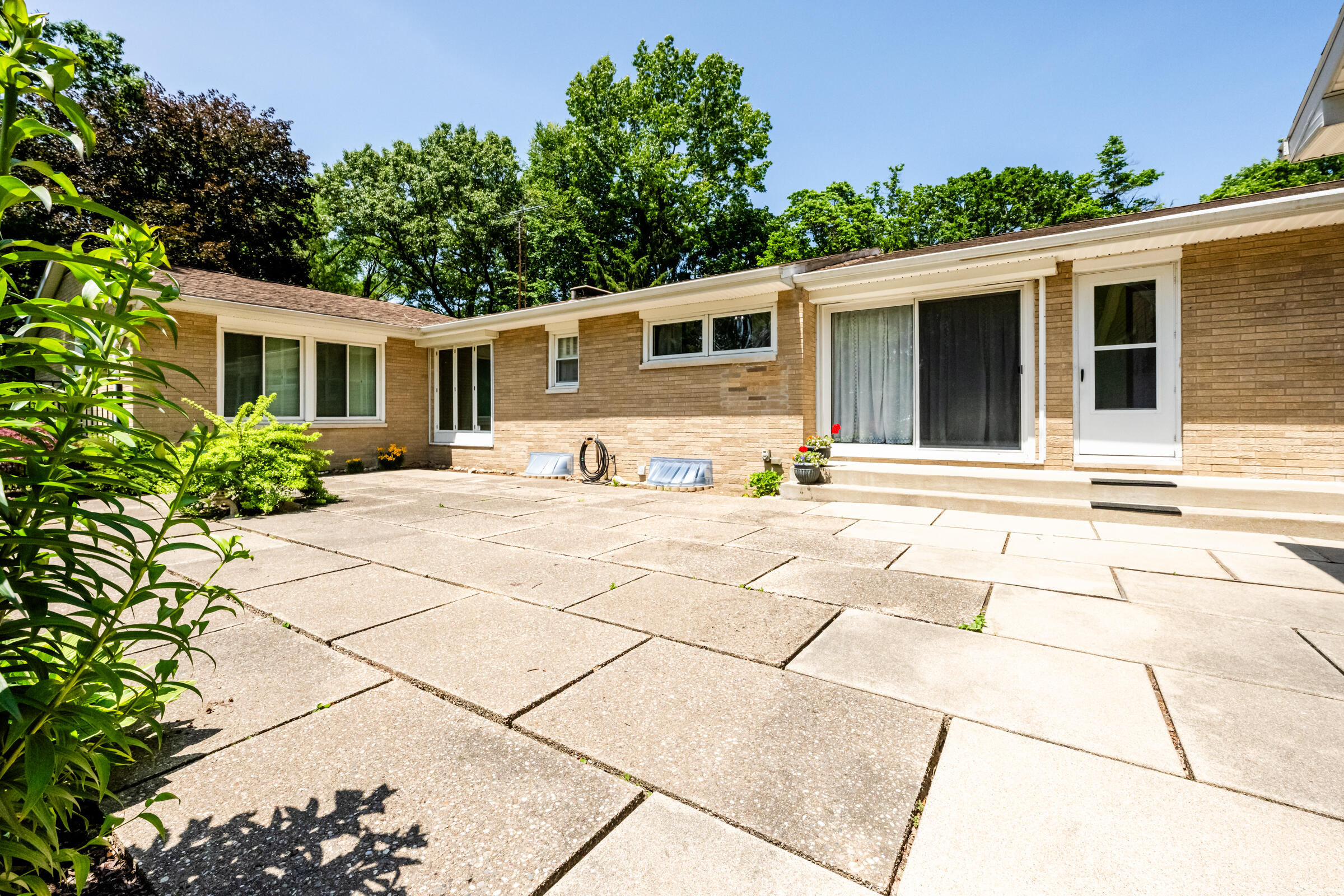 1595 Alex Path Stevensville MI 49127