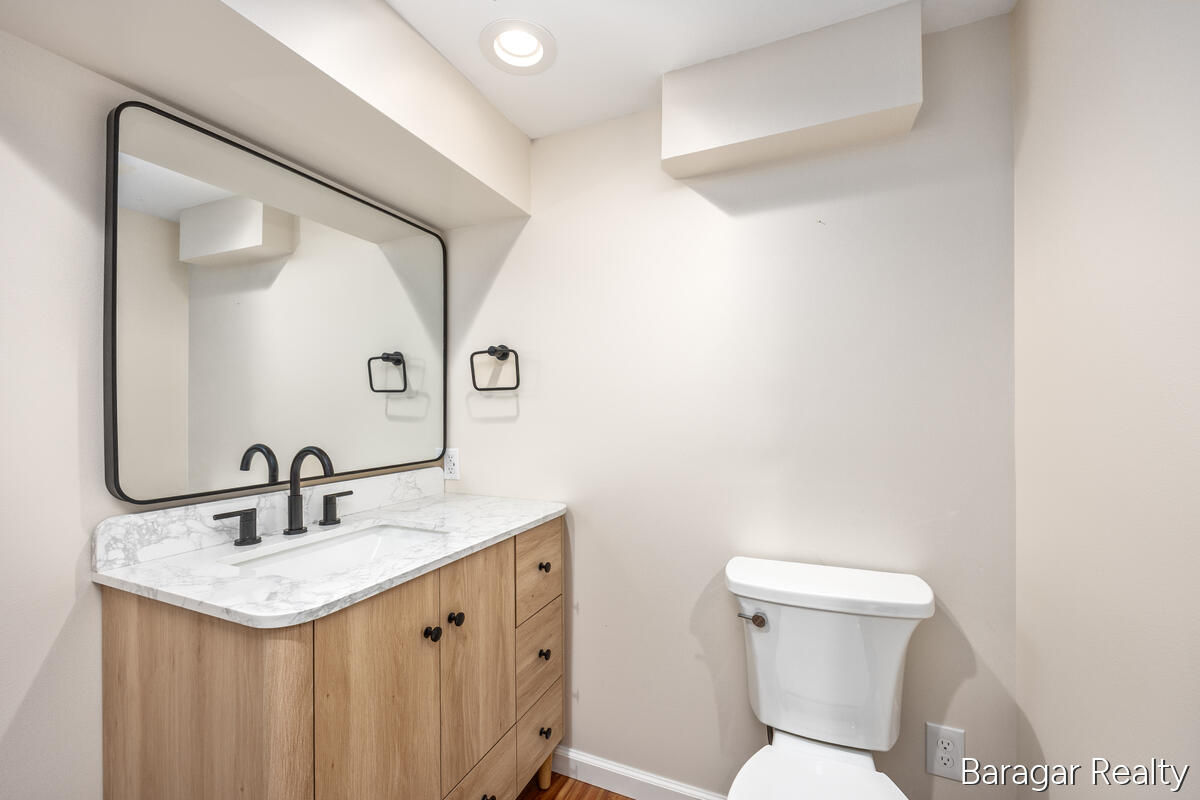 1244 S Dorroll Street NE Grand Rapids MI 49505