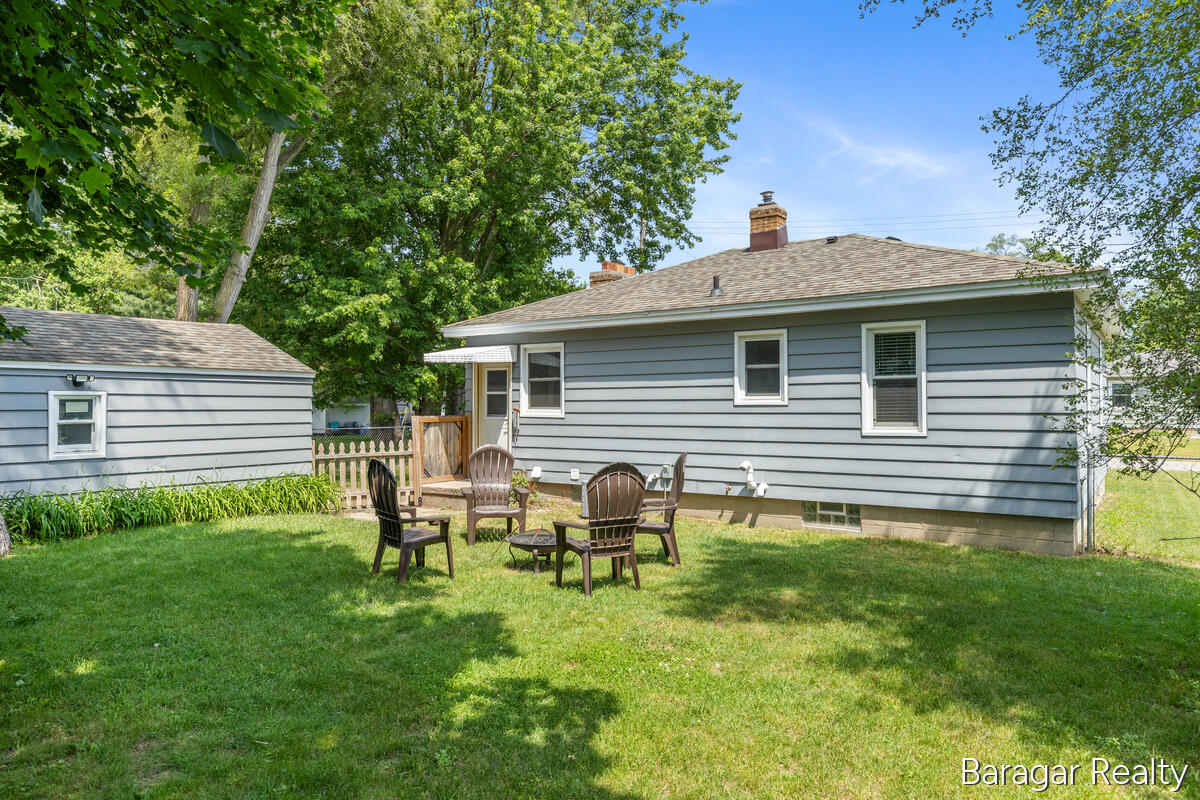 1244 S Dorroll Street NE Grand Rapids MI 49505