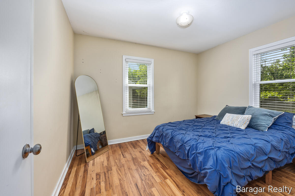 1244 S Dorroll Street NE Grand Rapids MI 49505