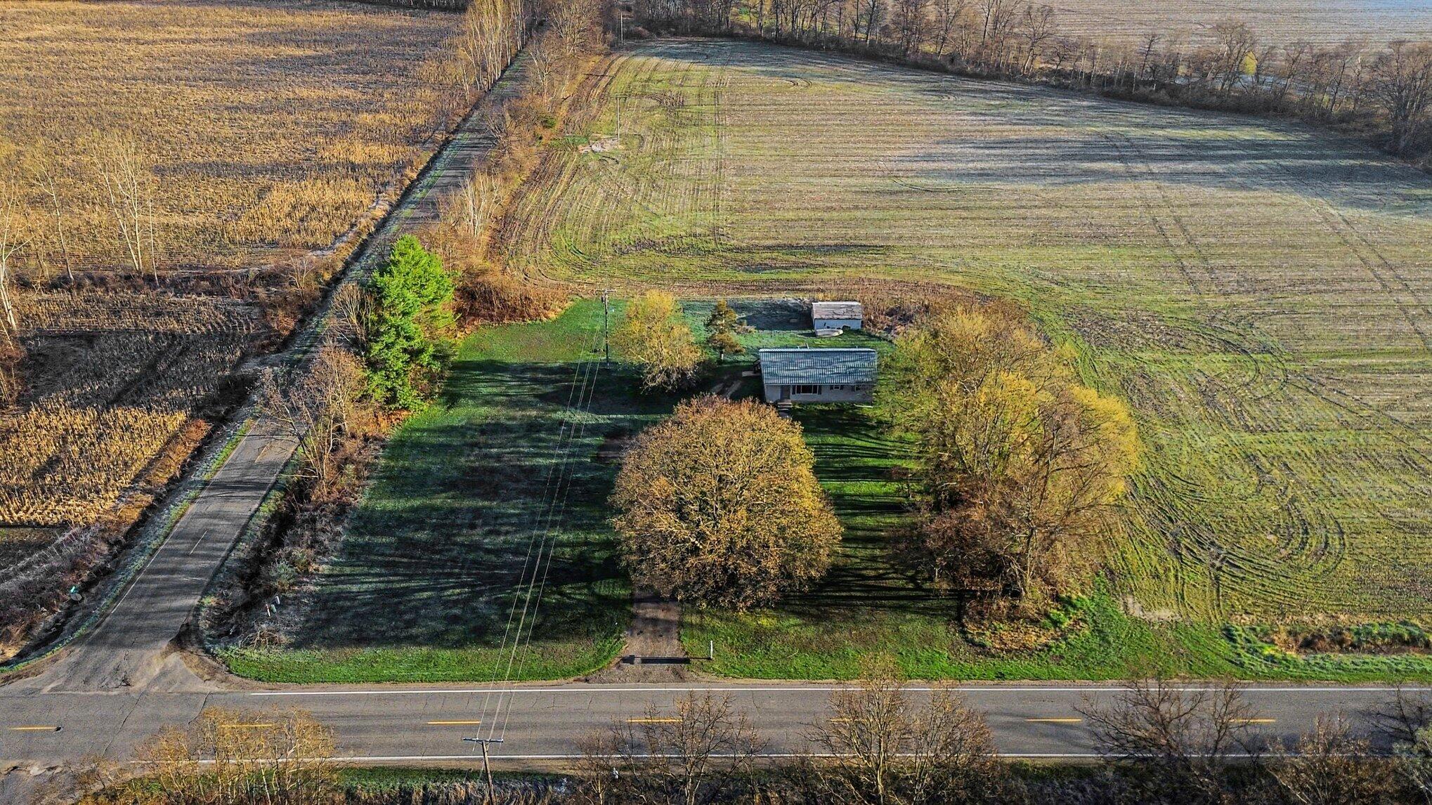 24962 Dewey Lake Street Dowagiac MI 49047