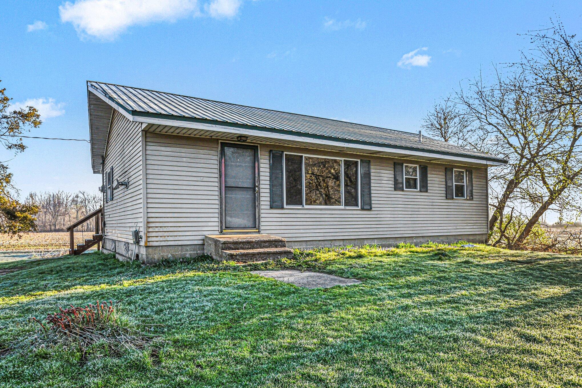 24962 Dewey Lake Street Dowagiac MI 49047