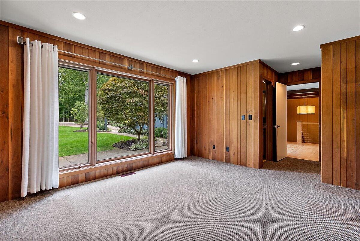 2230 Lakeshore Drive Fennville MI 49408
