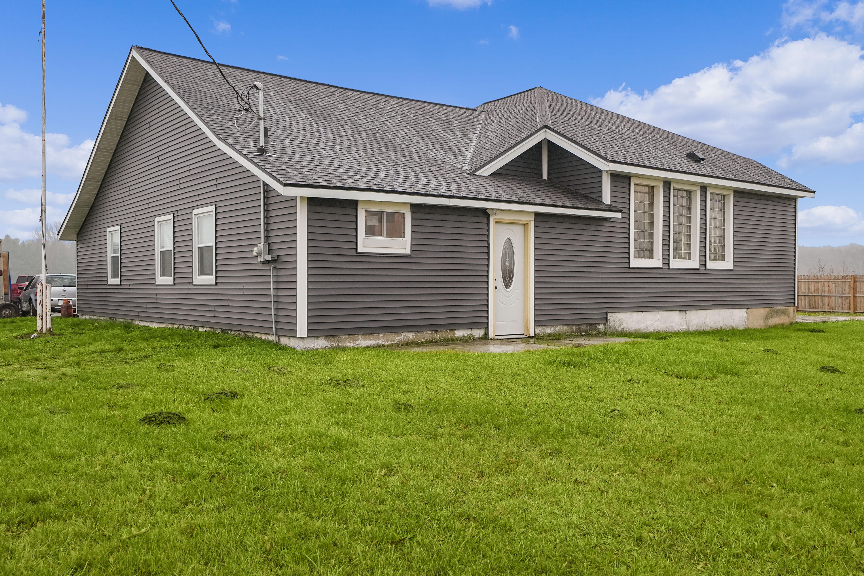 7564 13 Mile Road NE Rockford MI 49341
