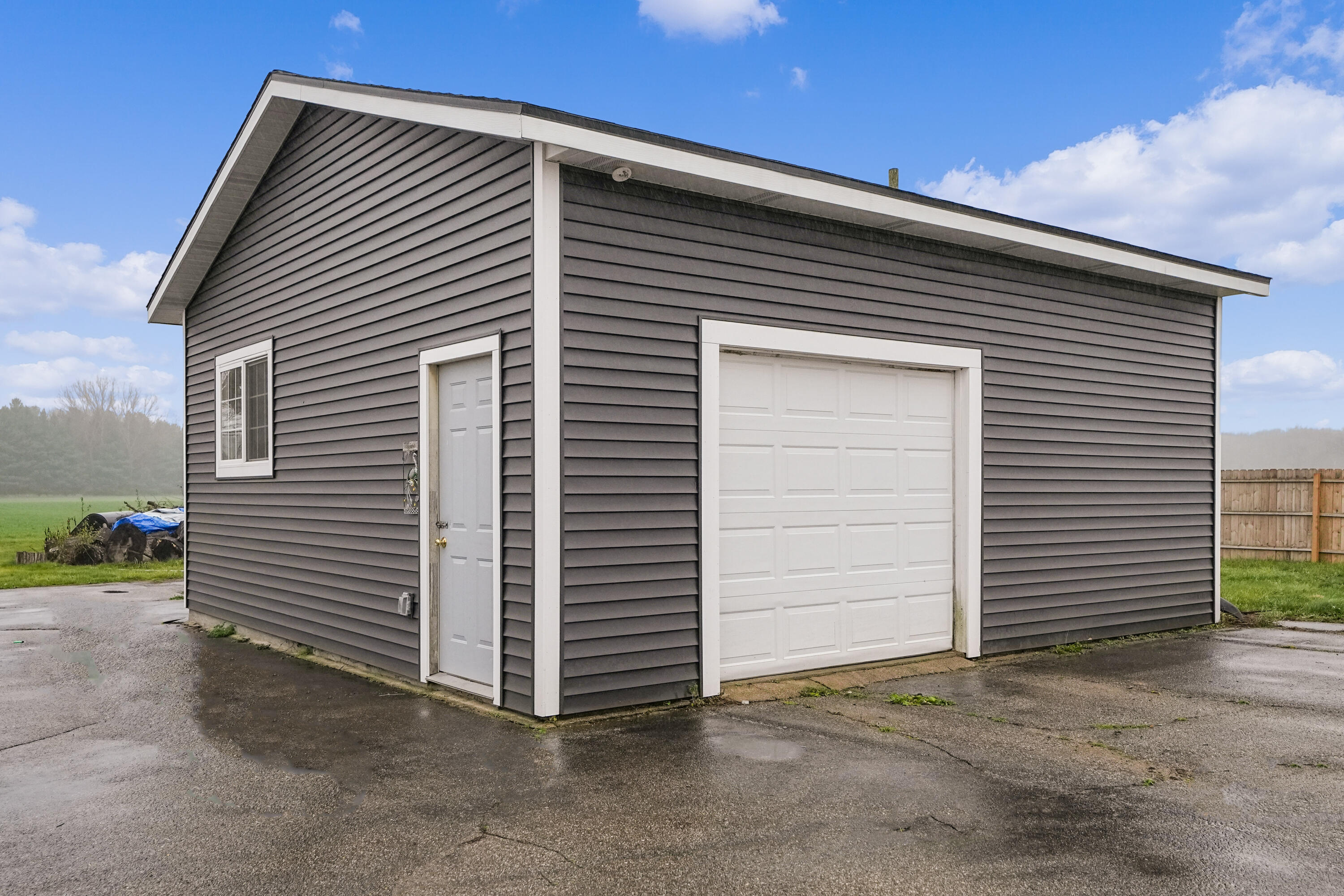 7564 13 Mile Road NE Rockford MI 49341