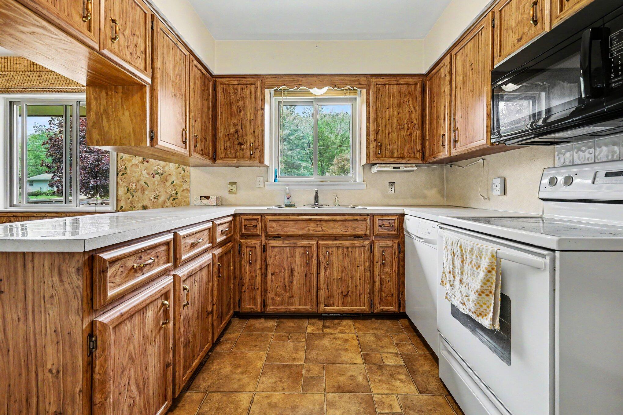 4896 Sequoia Drive SE Grand Rapids MI 49512