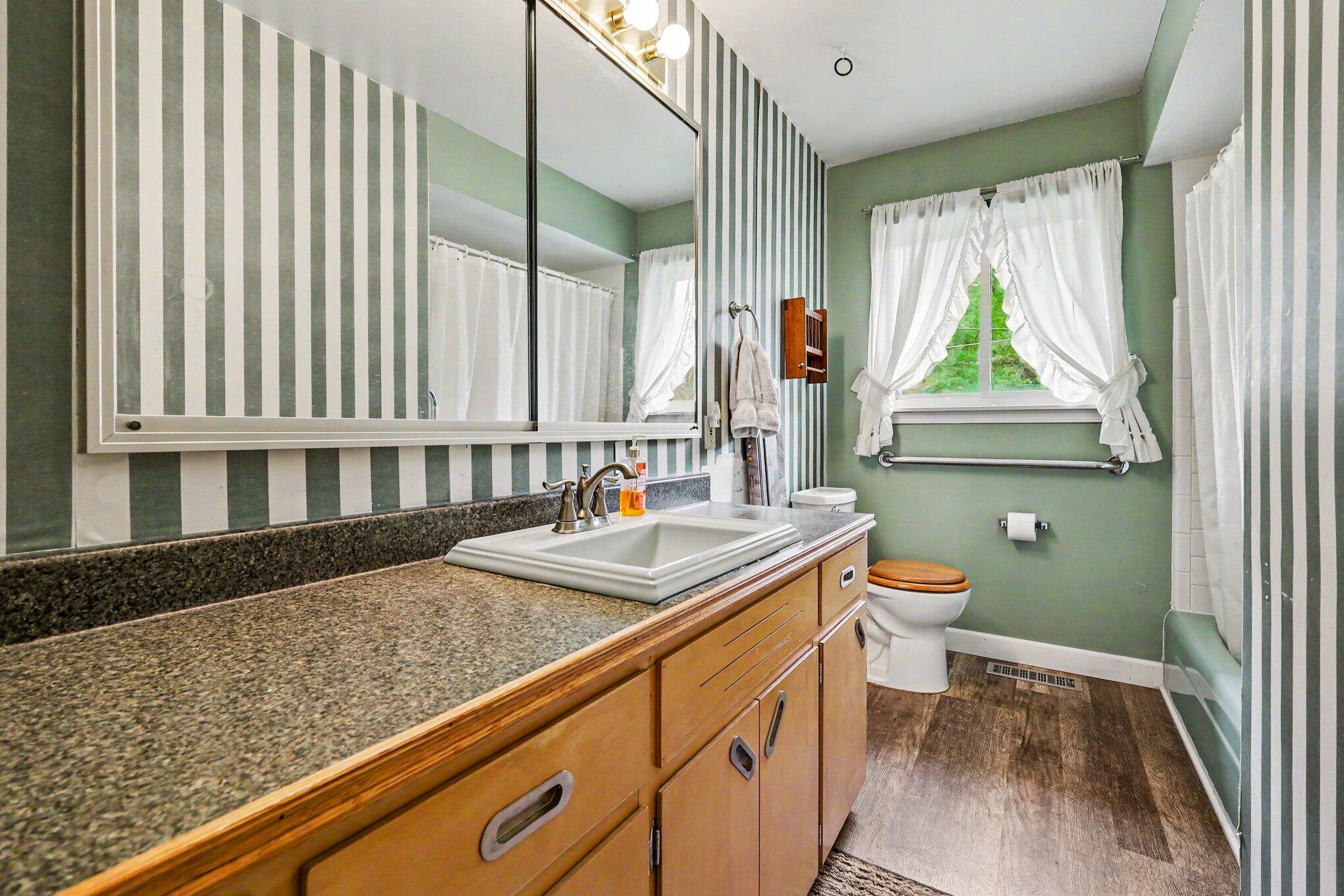 4896 Sequoia Drive SE Grand Rapids MI 49512