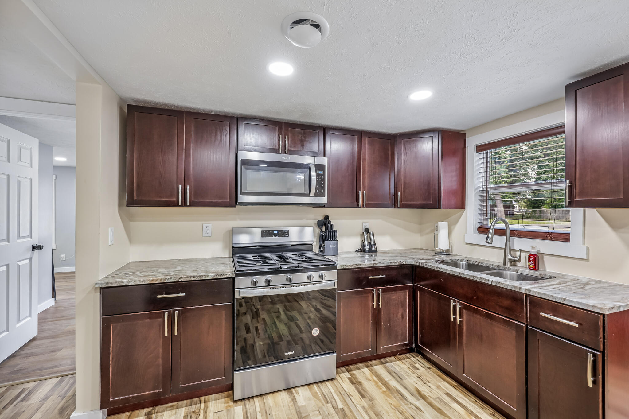 131 Vista Terrace Muskegon MI 49442