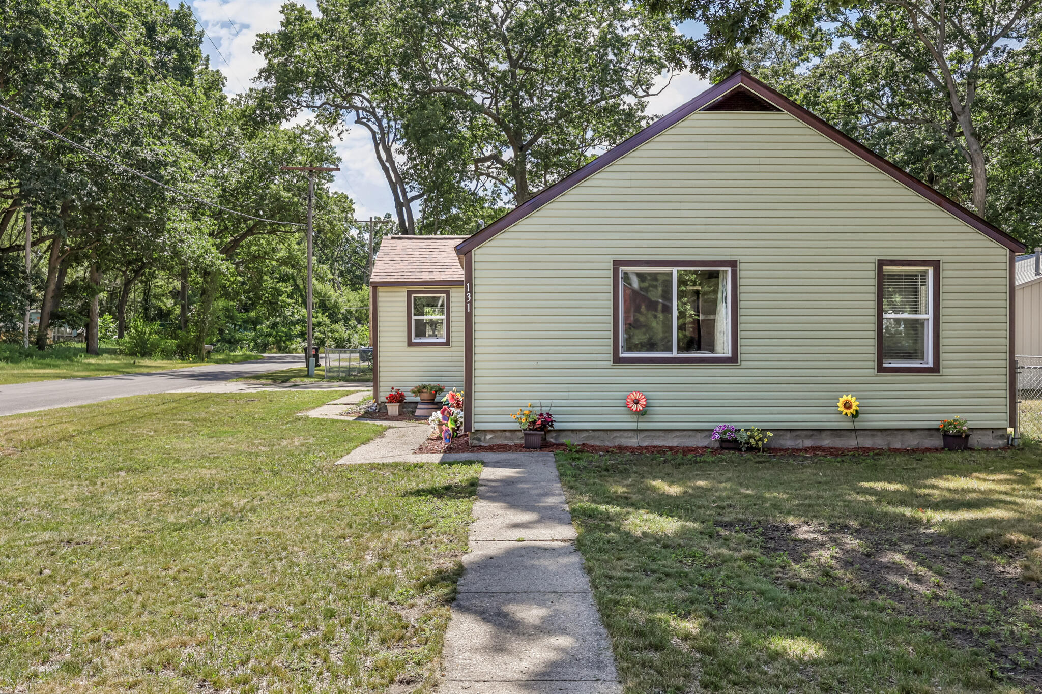 131 Vista Terrace Muskegon MI 49442