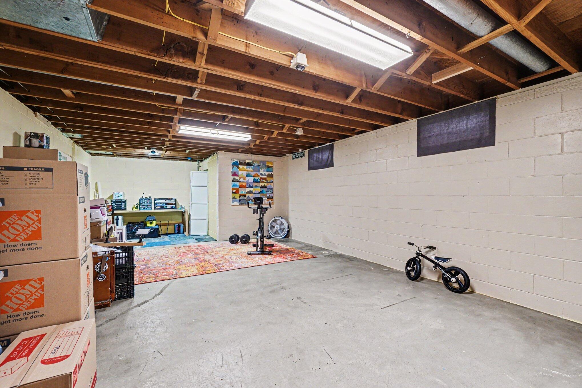 1328 Applecroft Avenue Portage MI 49002