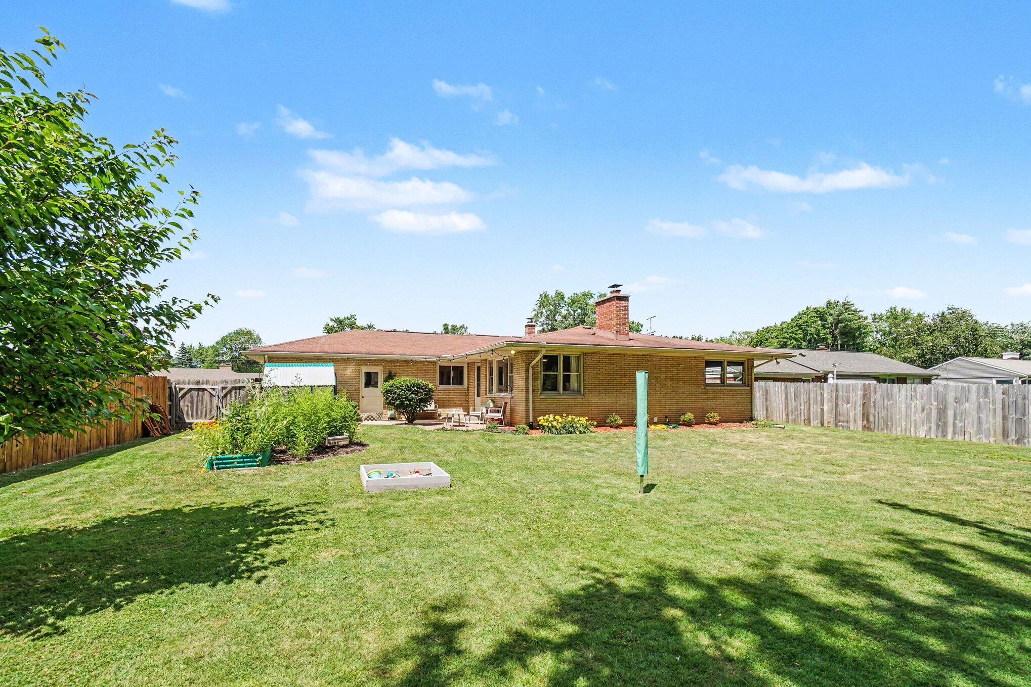 1328 Applecroft Avenue Portage MI 49002