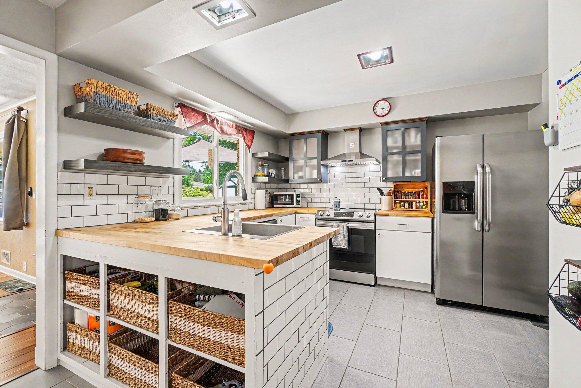1328 Applecroft Avenue Portage MI 49002