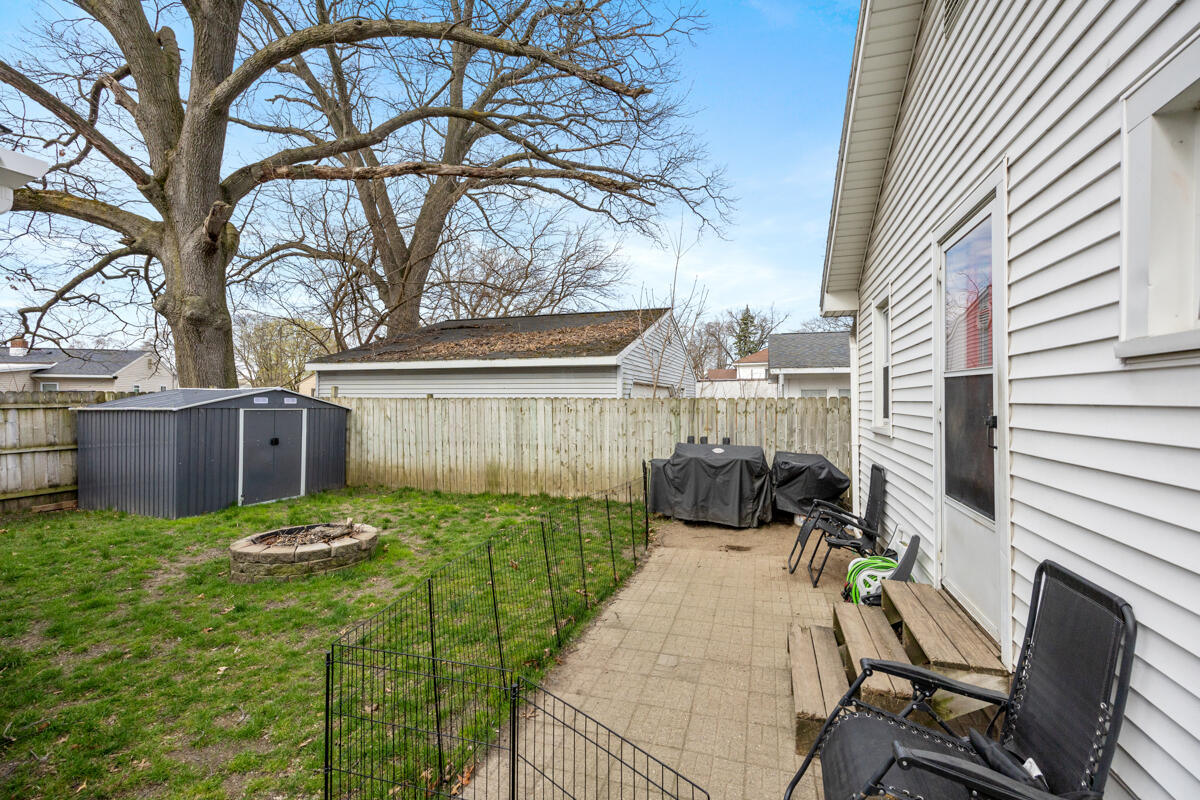 246 Holly Street Street SW Grand Rapids MI 49548