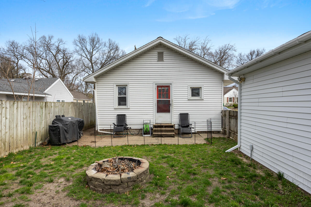 246 Holly Street Street SW Grand Rapids MI 49548