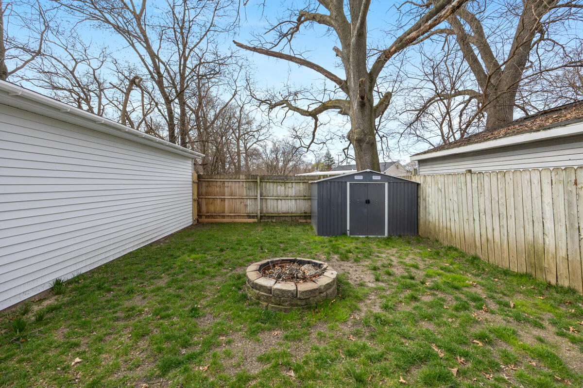 246 Holly Street Street SW Grand Rapids MI 49548