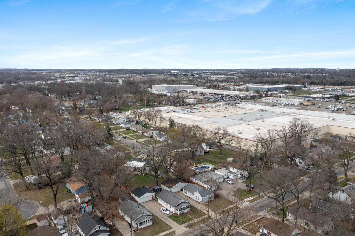 246 Holly Street Street SW Grand Rapids MI 49548
