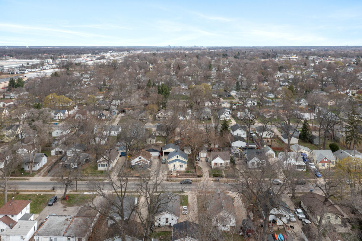 246 Holly Street Street SW Grand Rapids MI 49548