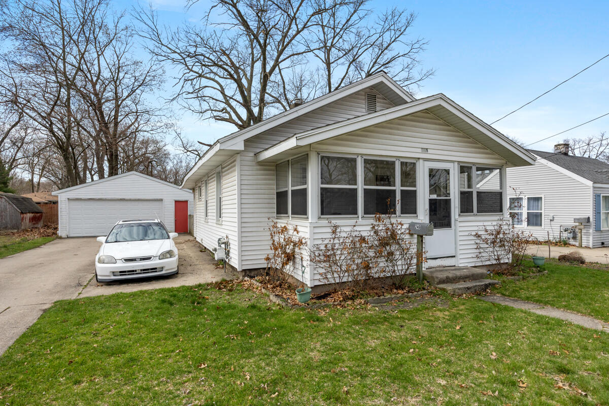 246 Holly Street Street SW Grand Rapids MI 49548
