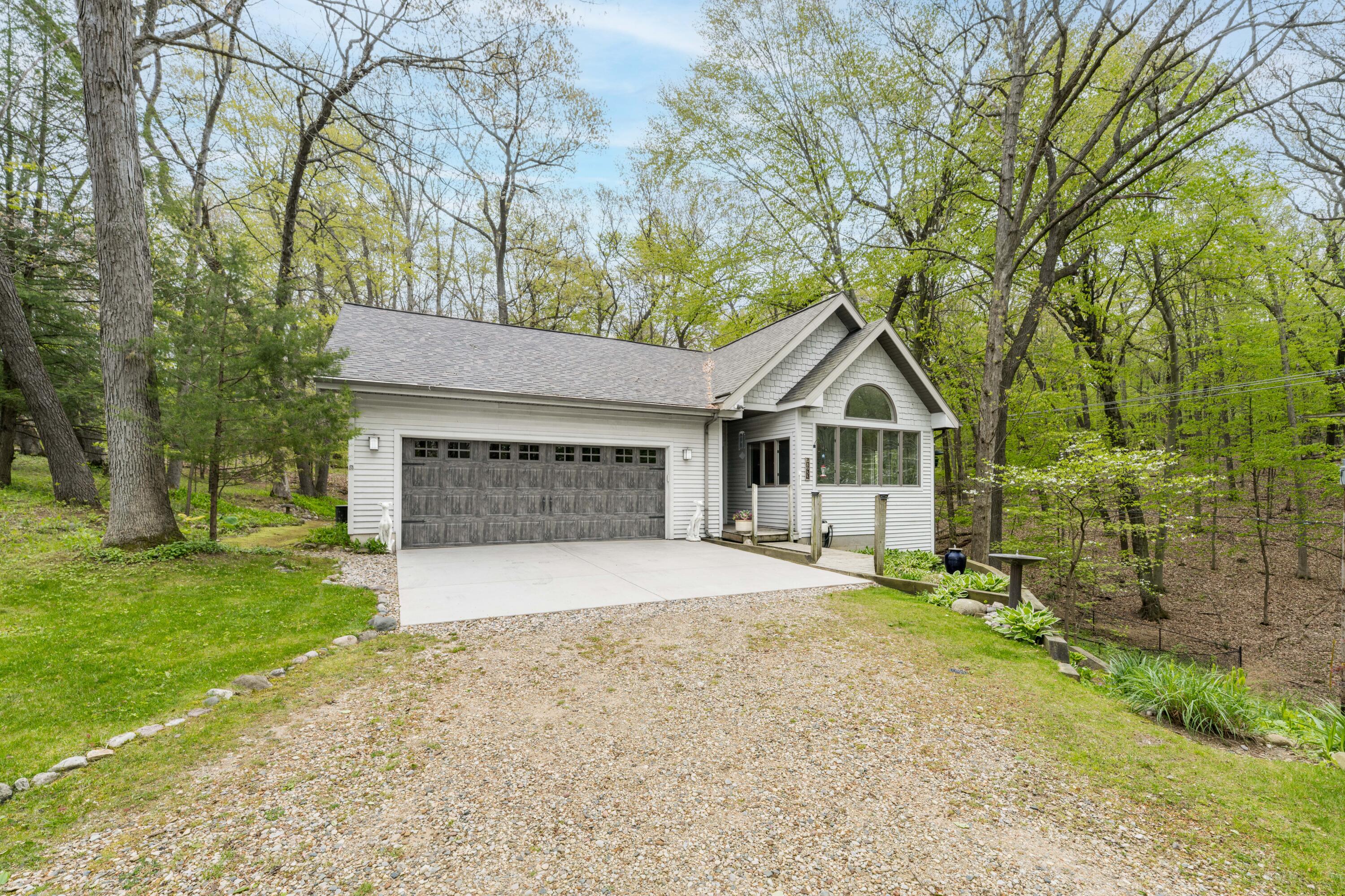 8933 W F Avenue Kalamazoo MI 49009