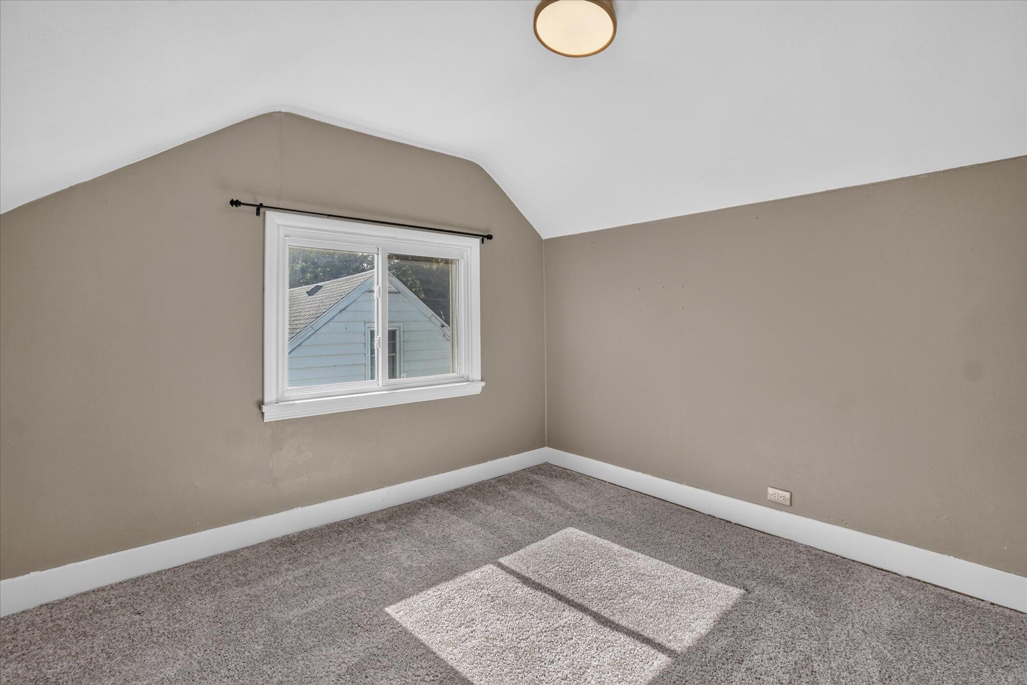 718 Pinehurst Boulevard Kalamazoo MI 49006