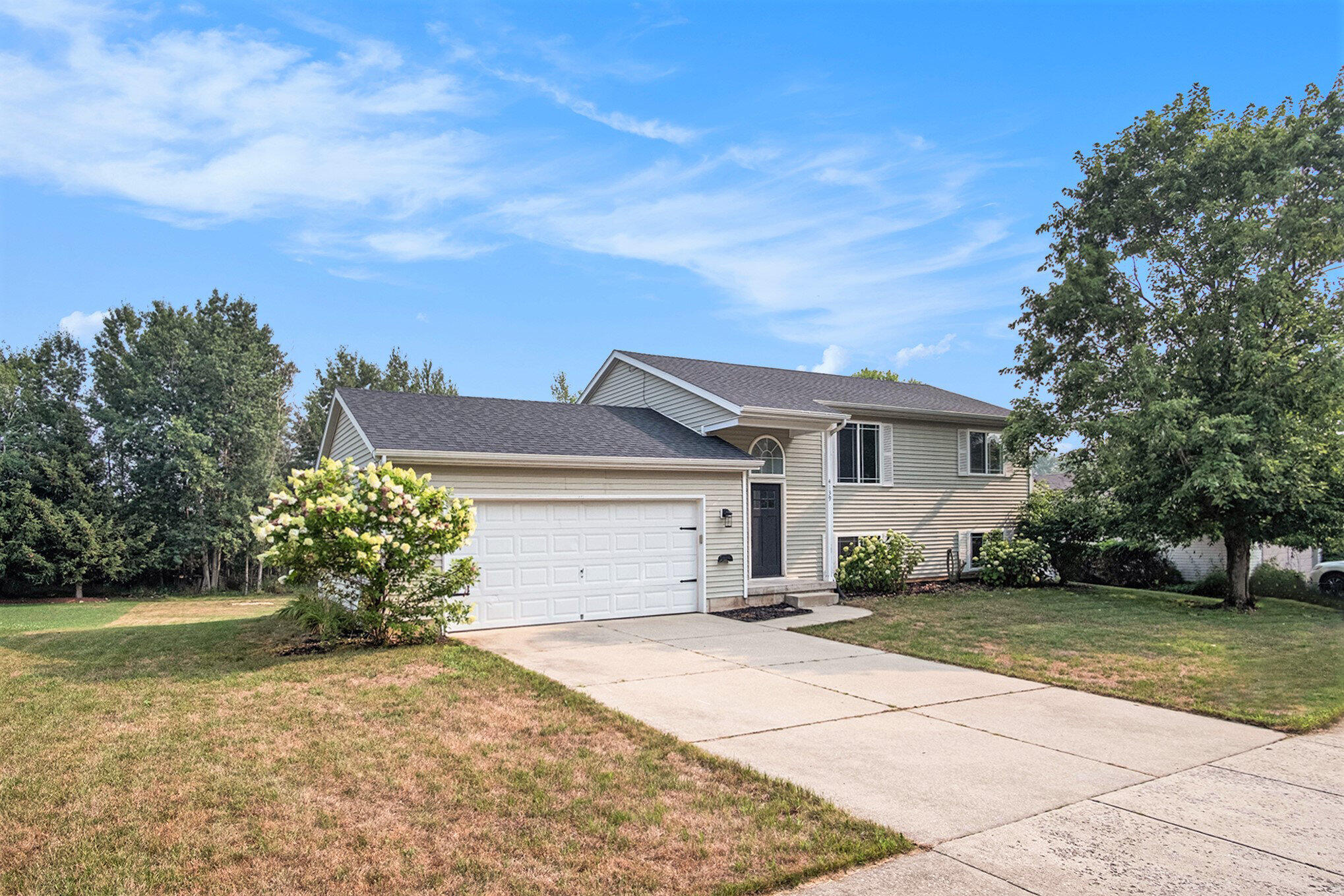 4139 Whirlwind Drive NE Rockford MI 49341