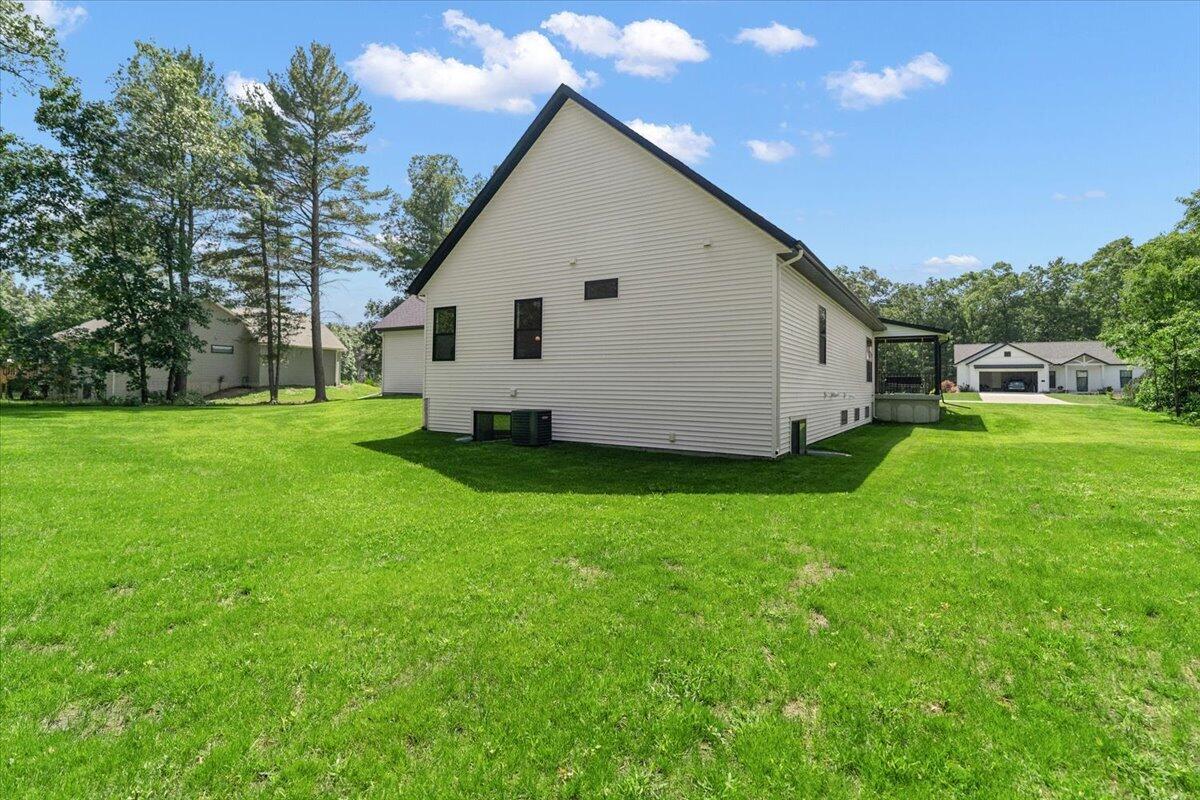 412 Sabine Drive Muskegon MI 49442