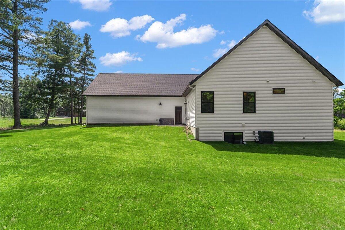 412 Sabine Drive Muskegon MI 49442